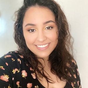 Meet your Posher, Elisa